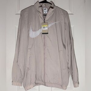 Women’s Nike Stone Windbreaker Jacket S